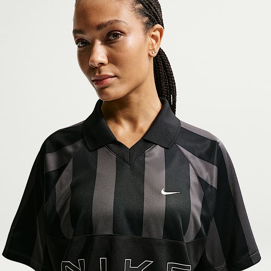 Nike — Sportswear Oversized Jersey